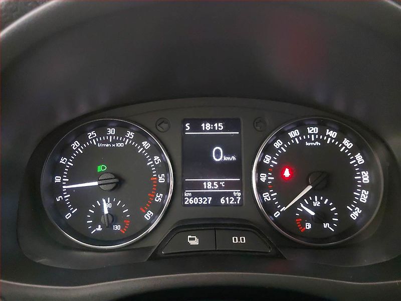 Škoda Fabia (2010) Ambition 1.6 TDI, po STK - fotka 11 z 16