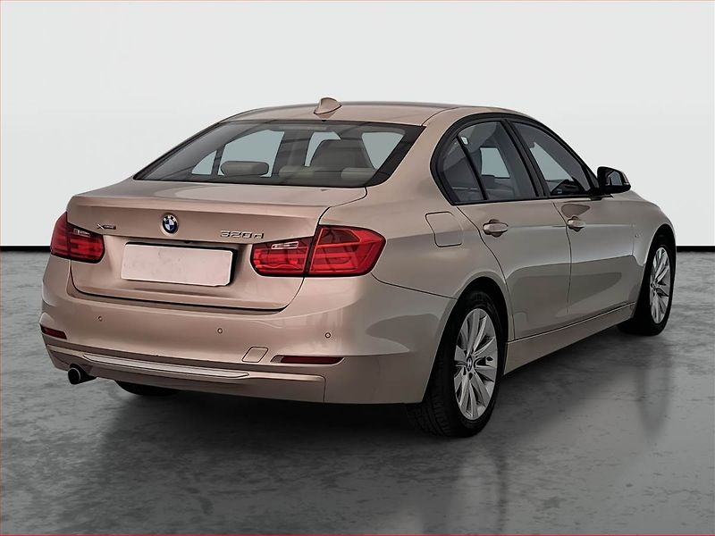 BMW Řada 3 (2015) Modern Line 320 d xDrive, 4X4 - fotka 5 z 20