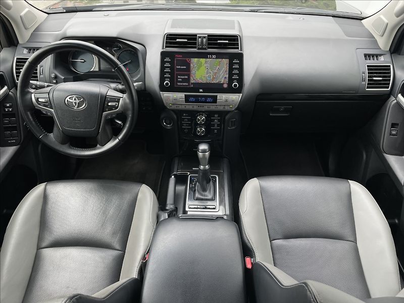 Toyota Land Cruiser 2,8 D4-D AT6 Executive NAVI - fotka 6 z 24