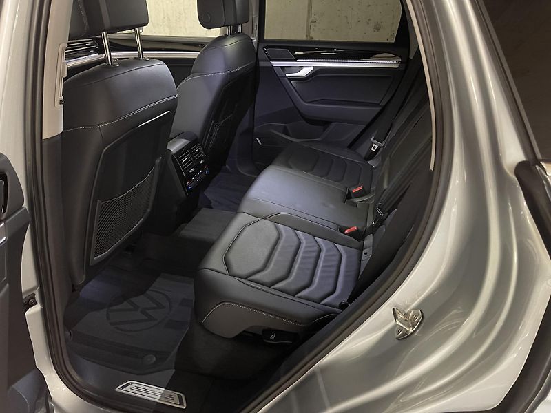 Volkswagen Touareg (2025) 3.0 TDI - Vzduch/Tažné/Matrix - fotka 16 z 30