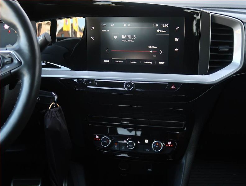 Opel Mokka (2022) 1.2 Turbo, Automat, Tempomat - fotka 12 z 19