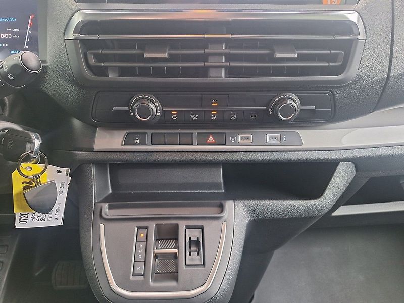 Peugeot Traveller (2026) Active 2.2 BHDi 180k EAT8 - fotka 16 z 22