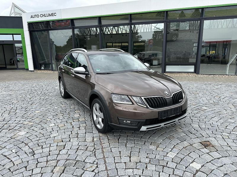 Škoda Octavia Combi 2.0 TDI DSG 4X4 Scout - fotka 3 z 29