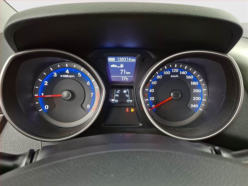 Hyundai i30 (2012) 1.4 CVVT, ČR,1.maj, Tempomat - fotka 11 z 17