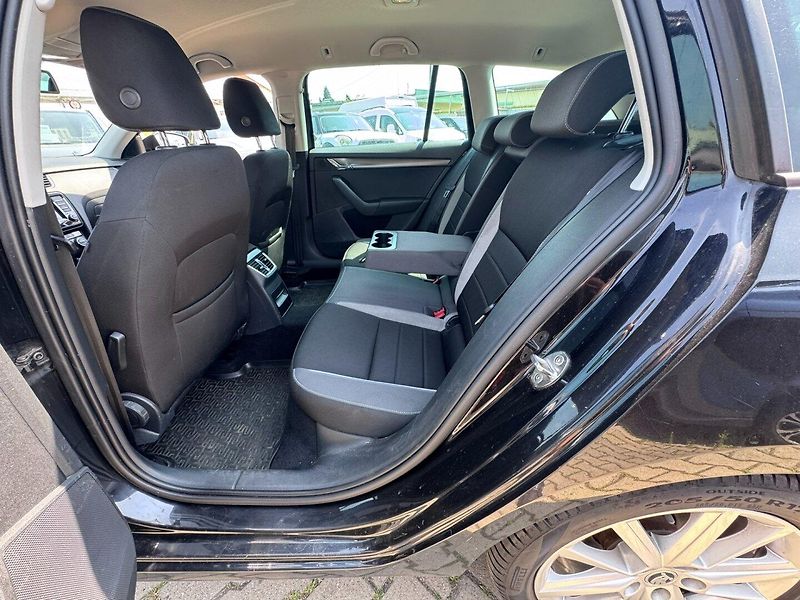 Škoda Octavia (2015) 1,4 TSI 110 KW SERVIS STK - fotka 31 z 50