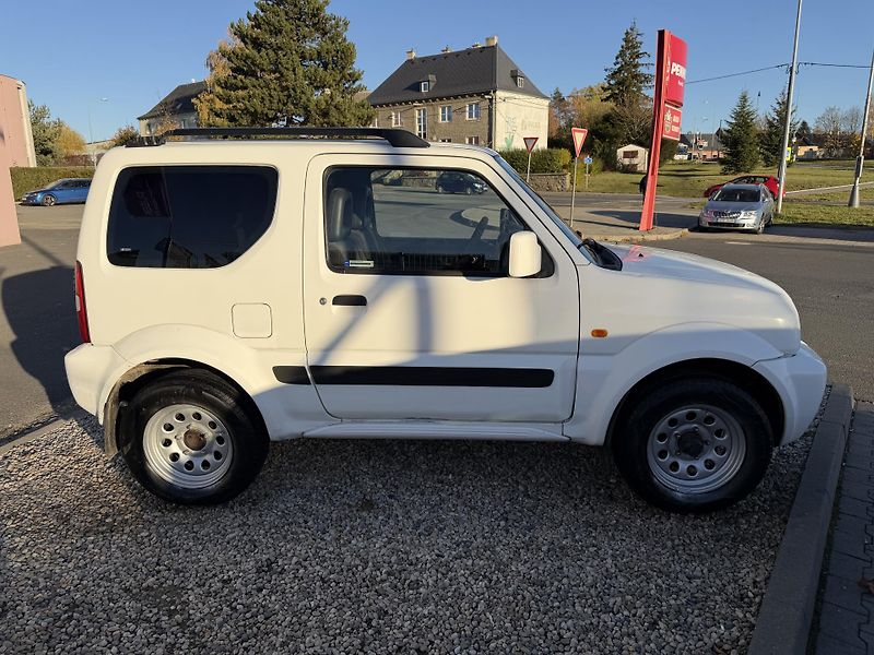 Suzuki Jimny 1,3i/63kW 4x4 - Klima,TZ,... - fotka 8 z 70