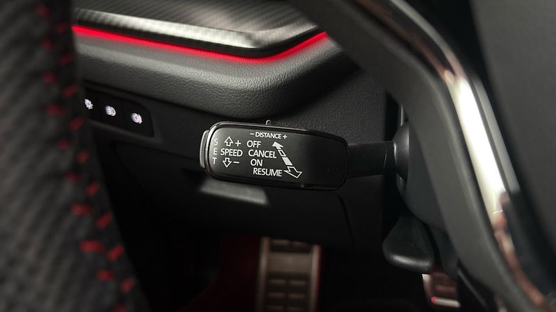 Škoda Octavia 2.0 TDI DSG 4x4 RS Combi - fotka 14 z 27