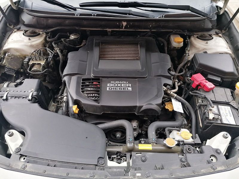 Subaru Outback (2015) 2.0D Comfort Navi CVT MY2015 - fotka 10 z 10