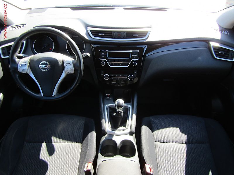 Nissan Qashqai (2017) 1.6 DiG-T, ČR, Acenta, +kola - fotka 8 z 17