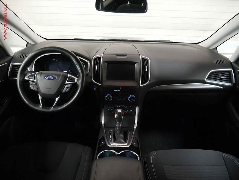 Ford S-MAX (2016) 2.0 TDCi, 2.maj,ČR, AT, park - fotka 8 z 17