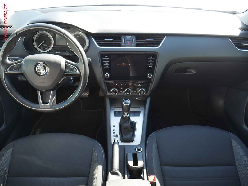Škoda Octavia (2018) 1.6 TDi, Ambition, DSG, navi - fotka 8 z 24