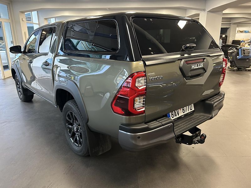 Toyota Hilux (2021) 2.8D-4D Double Cab 4x4 JBL - fotka 3 z 26