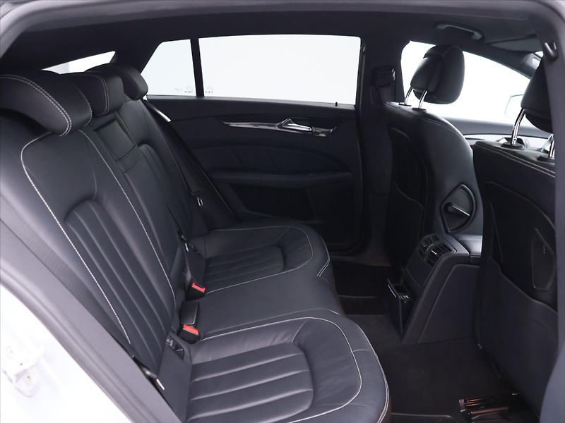 Mercedes-Benz CLS 3,0 350CDI 185kW AMG-Line 4M C - fotka 16 z 42