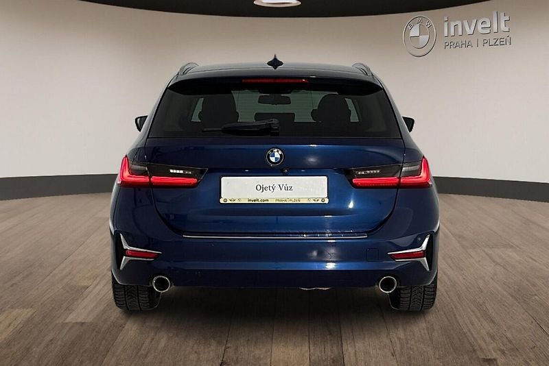 BMW Řada 3 320d xDrive - fotka 4 z 27