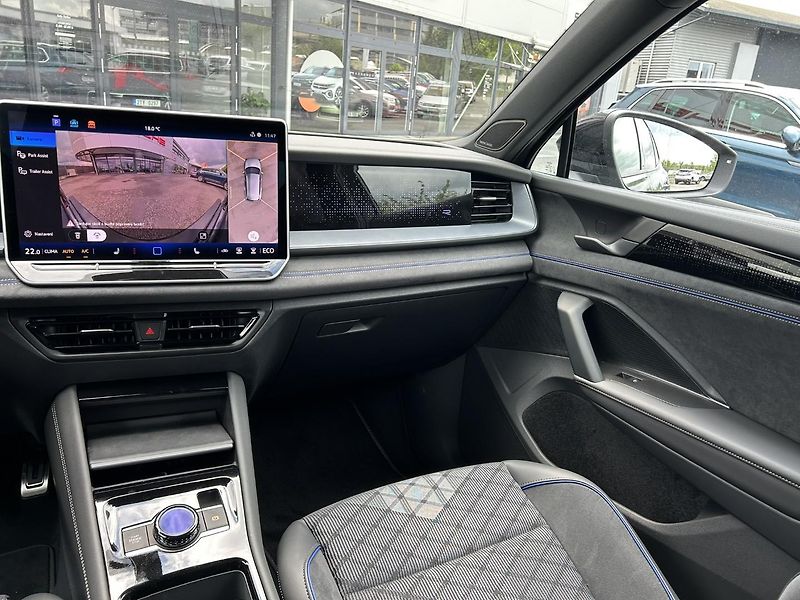 Volkswagen Tayron R-Line 1,5 TSI 150 kW eHybrid - fotka 22 z 28