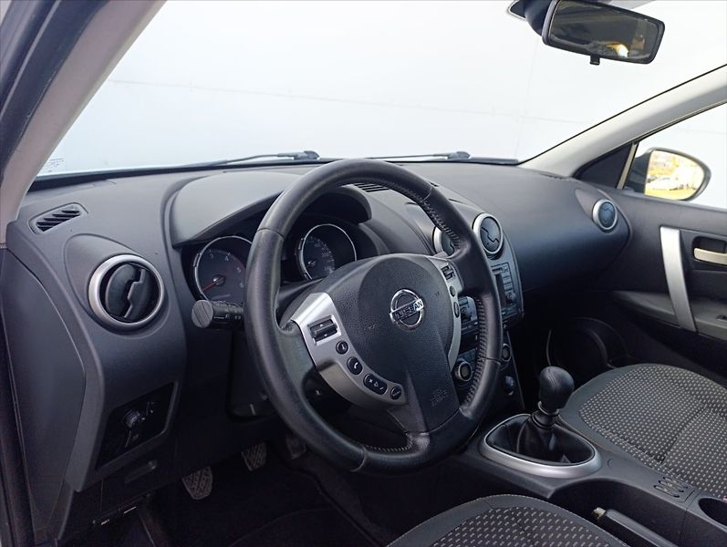 Nissan Qashqai 1,5 DCi Navi Kamera Panorama - fotka 12 z 31