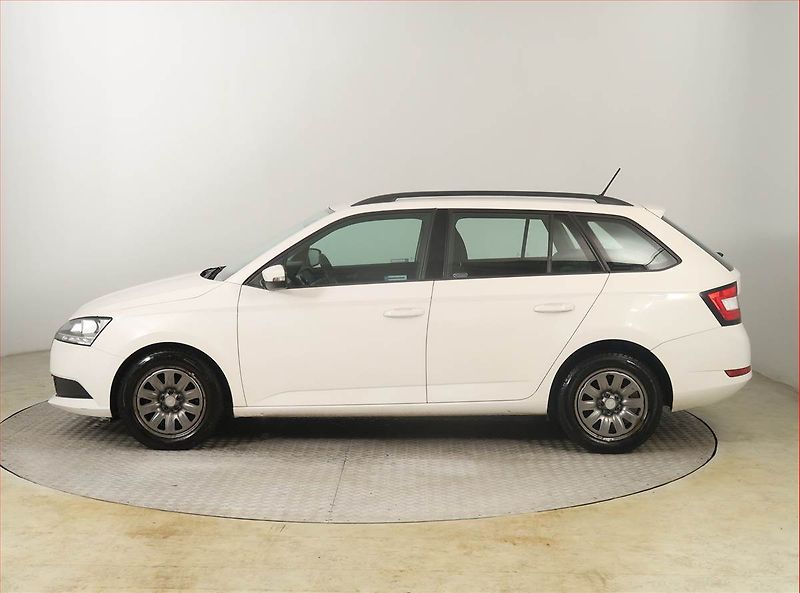 Škoda Fabia (2021) 1.0 TSI - fotka 3 z 15