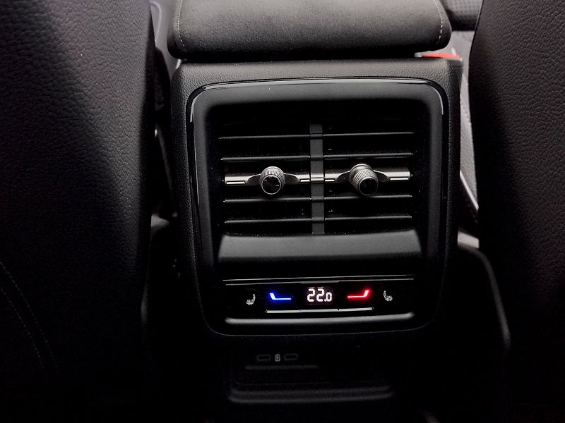 Škoda Kodiaq (2025) iV SportLine 1,5 Tsi 150 Kw - fotka 33 z 47