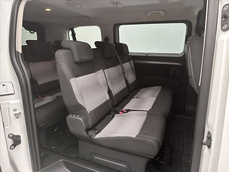 Citroën SpaceTourer 2,0 BlueHDi 150 M Feel CZ - fotka 11 z 38