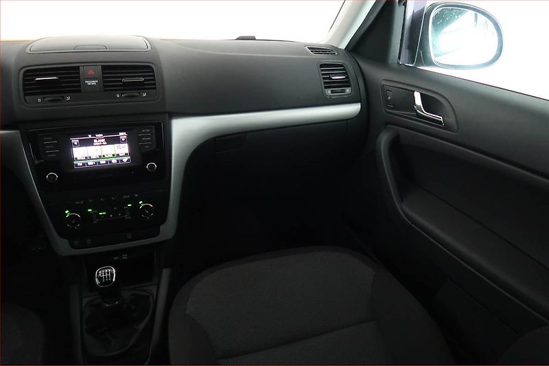 Škoda Yeti (2017) Ambition 1.4 TSI, Tempomat - fotka 8 z 17