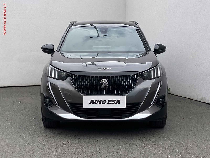 Peugeot 2008 (2021) 1.2PT, GT, AT, navi, kamera - fotka 2 z 18