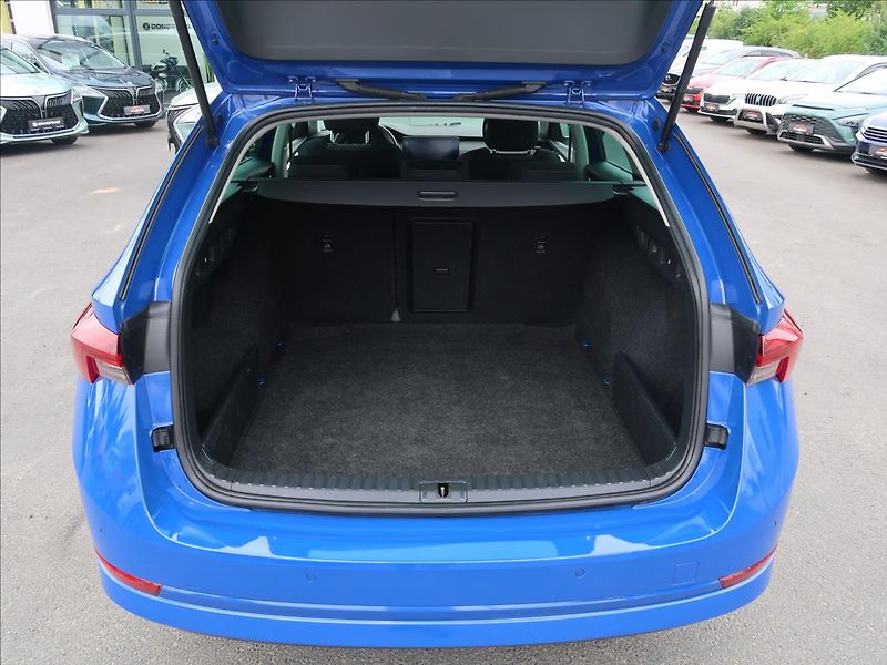 Škoda Octavia 2,0 TDi,DSG,Style,1majČR,DPH - fotka 23 z 26