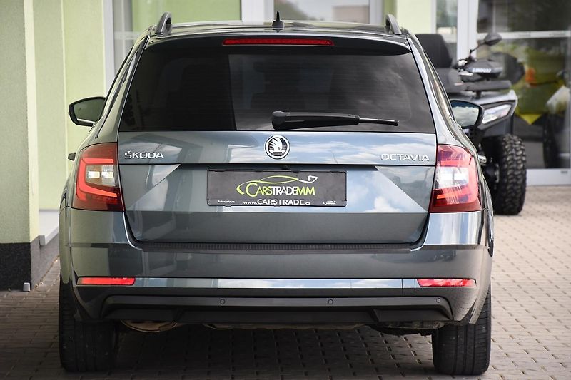 Škoda Octavia 2.0TDi STYLE VIRTUAL ACC ČR - fotka 4 z 54