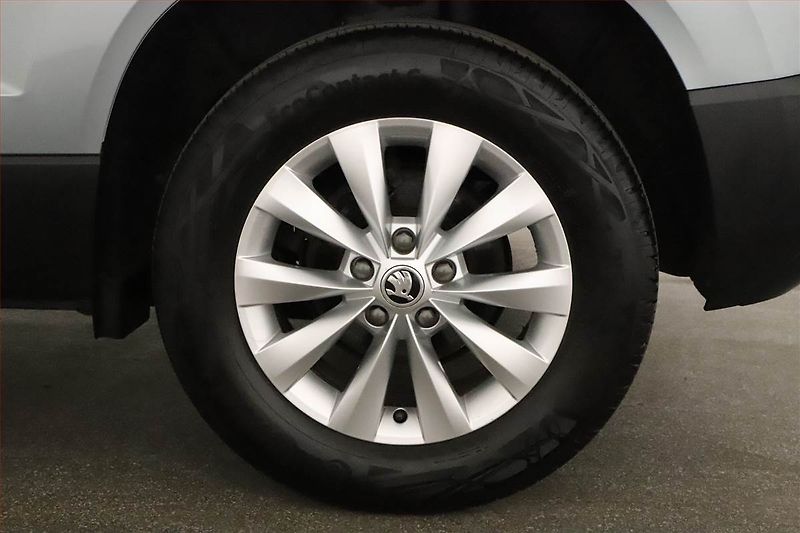 Škoda Karoq (2021) Style 1.5 TSI - fotka 16 z 16