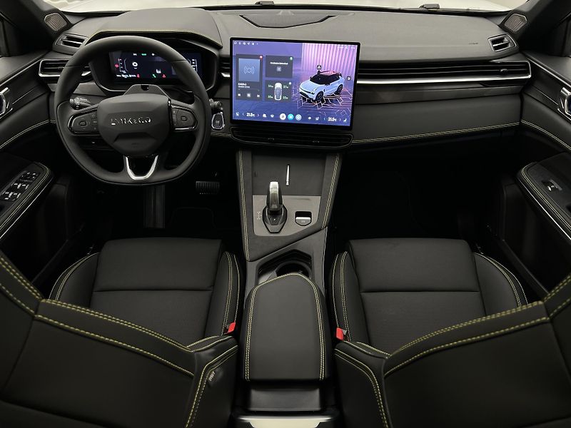 Lynk & Co 01 MORE PHEV AUT CZ 1.maj - fotka 2 z 54