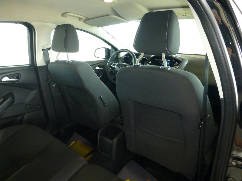 Ford Focus (2014) 1,6TDCI-77KW*KLIMATIZACE - fotka 19 z 21