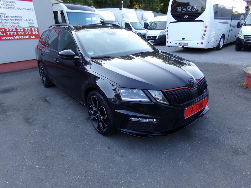 Škoda Octavia 2,0 COMBI RS 135kW BLACK EDITI - fotka 3 z 24