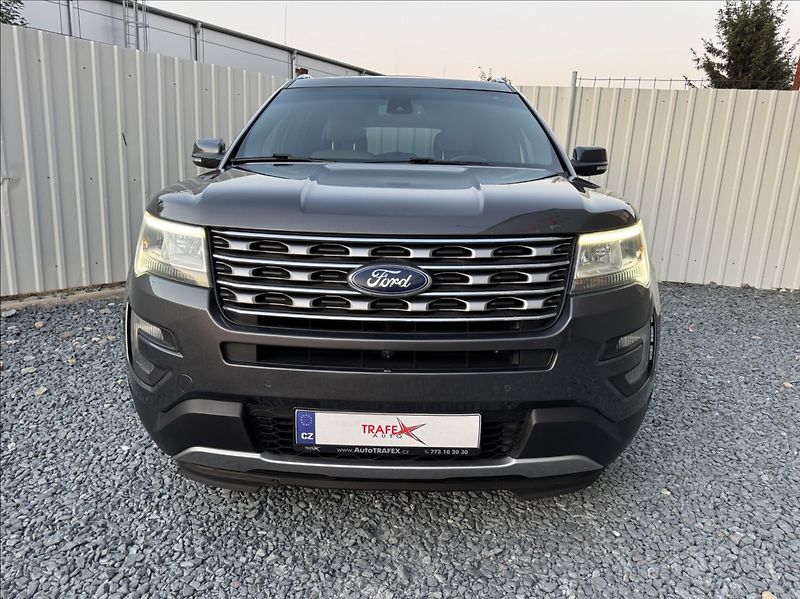 Ford Explorer 3,5 V6 268kW 4X4 PLATINUM - fotka 2 z 50
