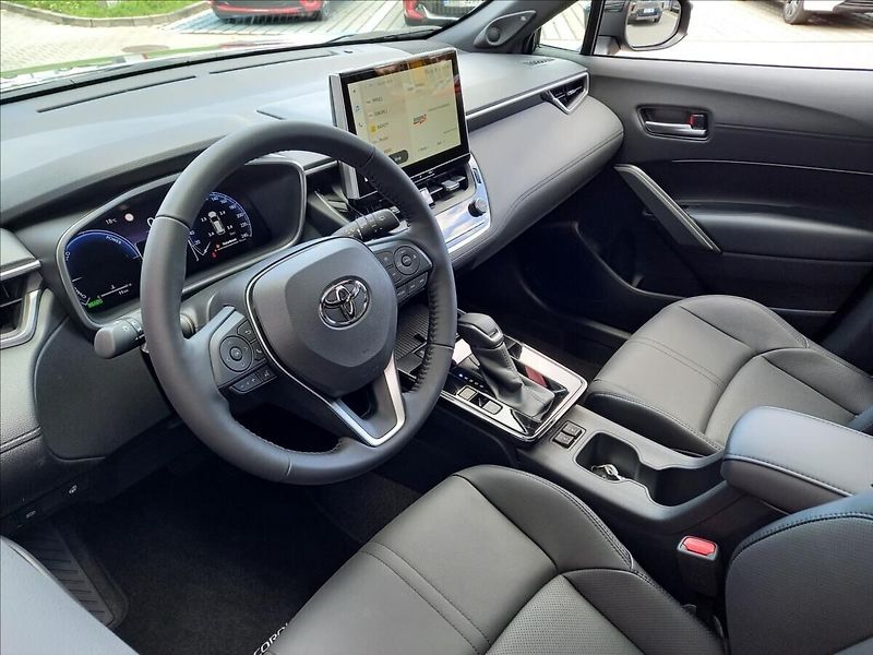 Toyota Corolla Cross 2,0 Executive + Skyview - fotka 7 z 15
