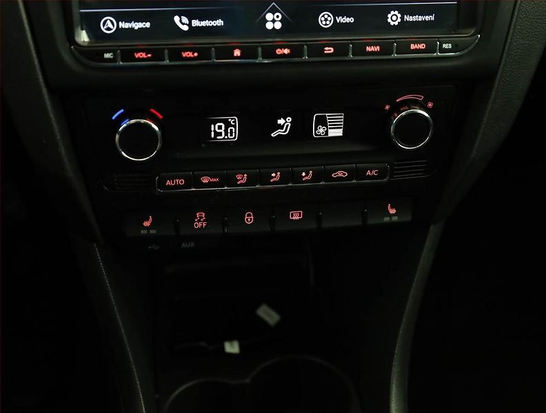Seat Toledo (2015) 1.2 TSI, Serv.kniha, Tempomat - fotka 12 z 16