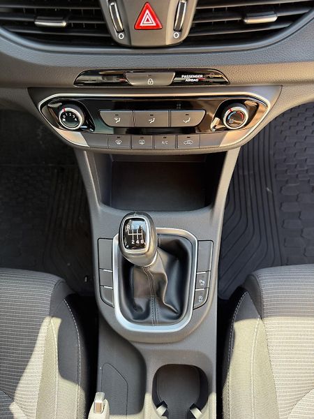 Hyundai i30 (2019) 1.6 CRDi, diesel, 85 KW, 2019 - fotka 14 z 18