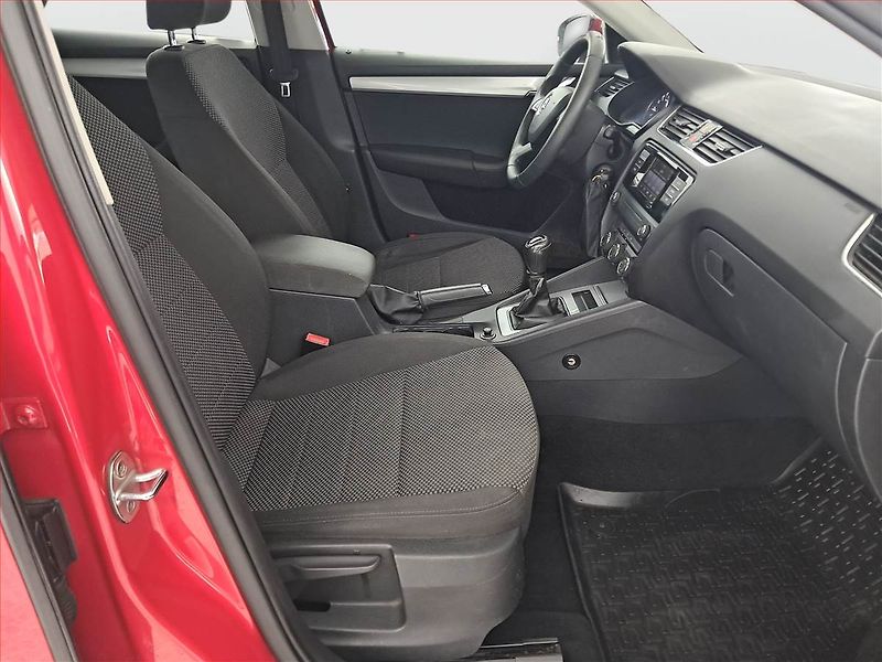 Škoda Octavia (2015) Ambition 1.6 TDI - fotka 9 z 15