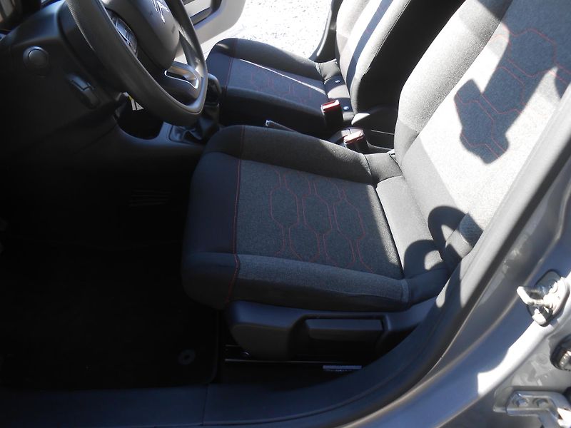 Citroën C3 NAVI, AIRBUMP,104TKm - fotka 24 z 35