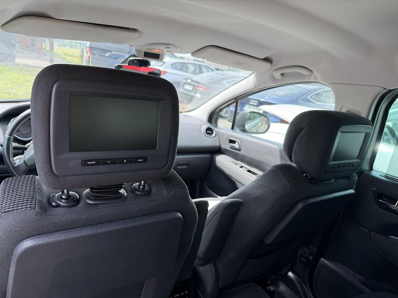 Peugeot 5008 1.6 HDI  - fotka 14 z 26