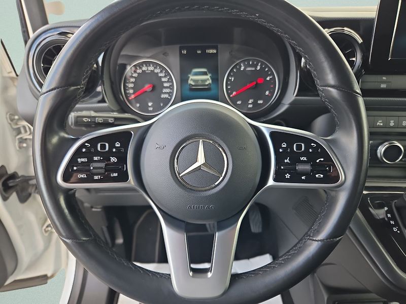 Mercedes-Benz Třídy T T 180d/S PROGRESIVE automat - fotka 11 z 22
