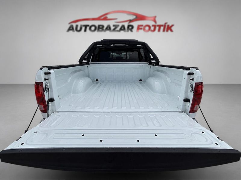 Dodge RAM 1500 (2018) 5.7 HEMI V8 Sport Crew Cab 4×4 - fotka 16 z 24