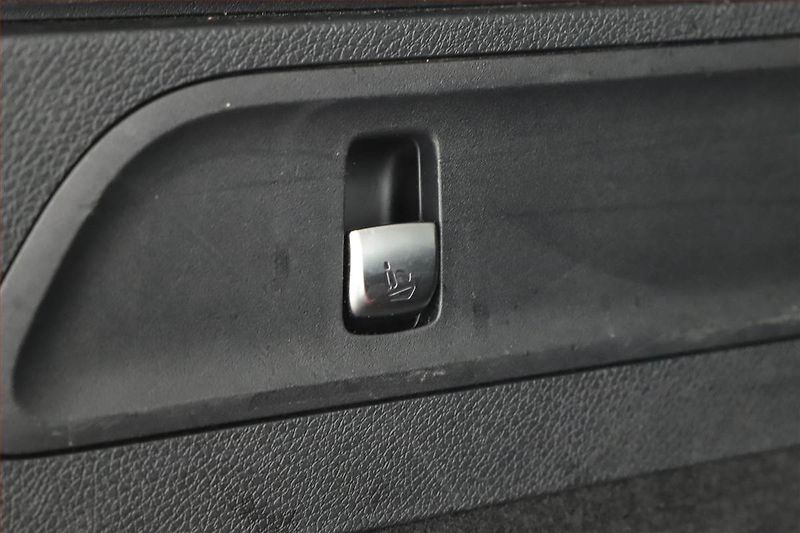 Mercedes-Benz GLC (2018) 220 d 4MATIC - fotka 14 z 21