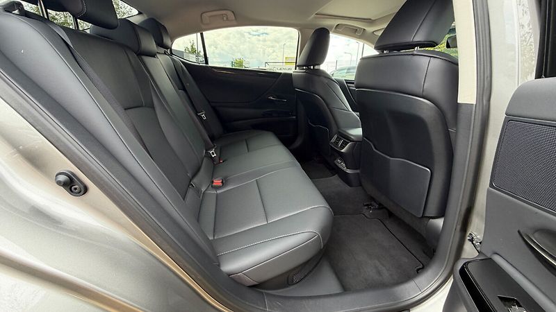 Lexus ES 300h 300H 2,5 HEV BUSINESS EDITION - fotka 18 z 25