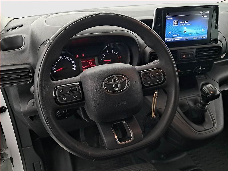 Toyota ProAce City (2022) Maxi 1.5 D-4D, 5Míst, ČR, 1Maj - fotka 16 z 17