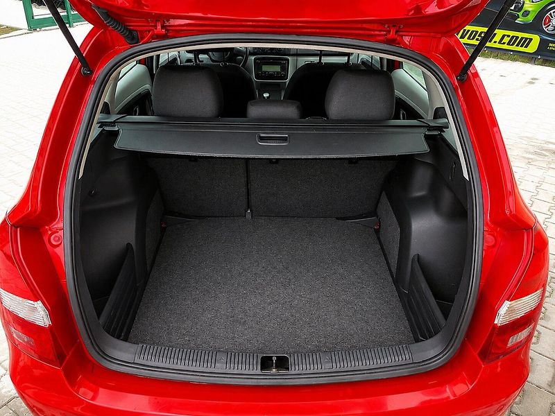 Škoda Fabia Combi 1,2 HTP (51kW)*KLIMA* - fotka 16 z 16