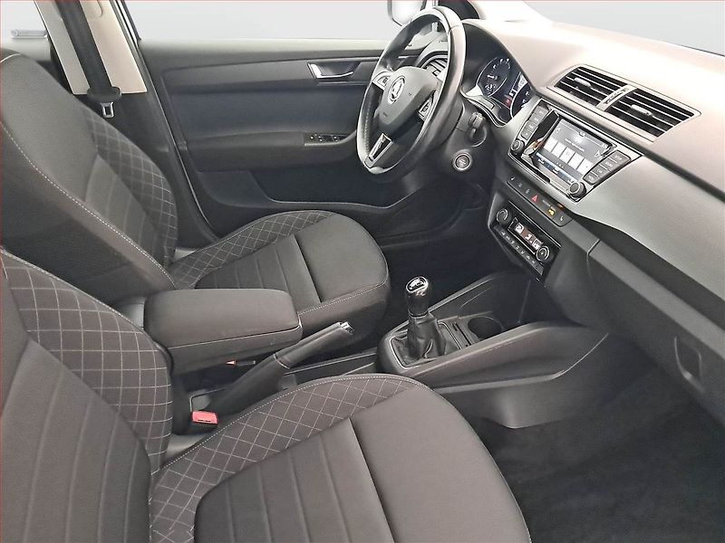 Škoda Fabia (2018) 1.0 TSI, Tempomat - fotka 9 z 17