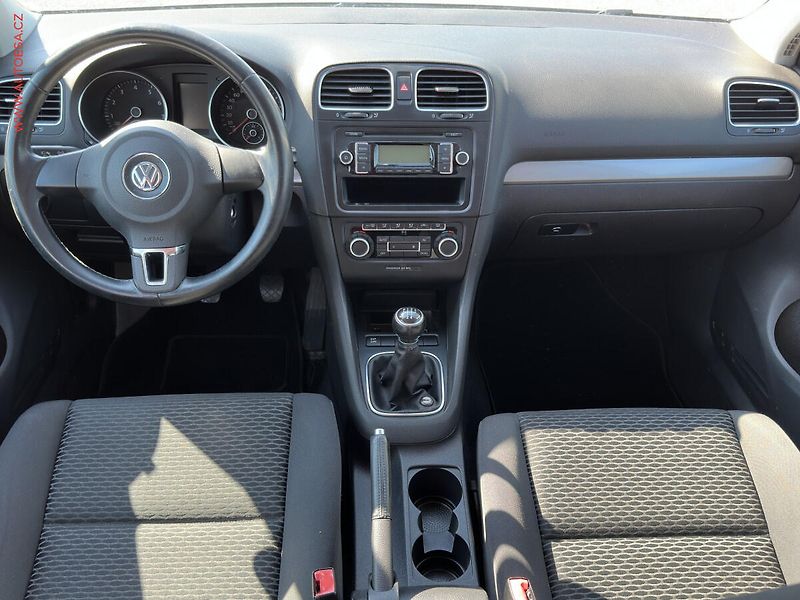 Volkswagen Golf (2010) 1.4i, ČR, AC, TZ - fotka 8 z 16