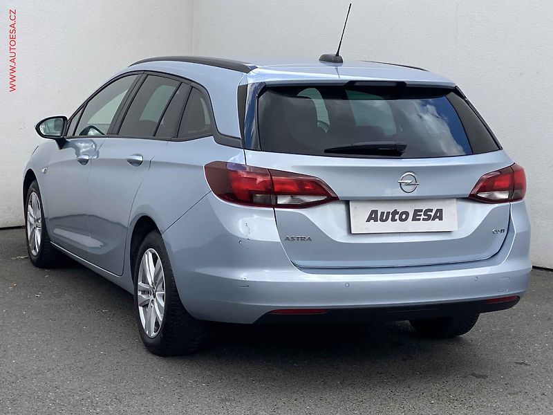 Opel Astra (2017) 1.6CDTi, ČR, AC, TZ - fotka 6 z 16