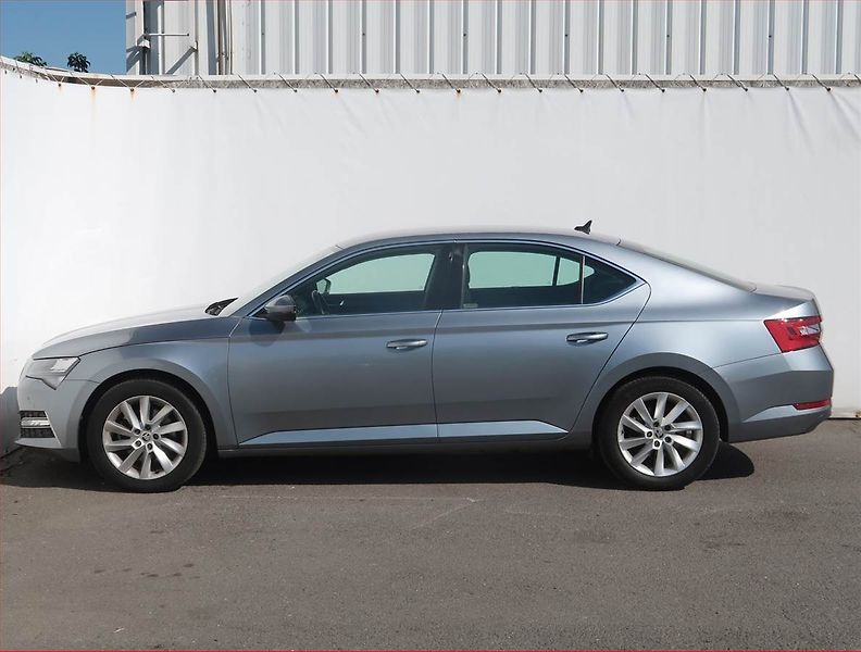 Škoda Superb (2020) Ambition Plus iV 1.4 TSI PHEV - fotka 3 z 22