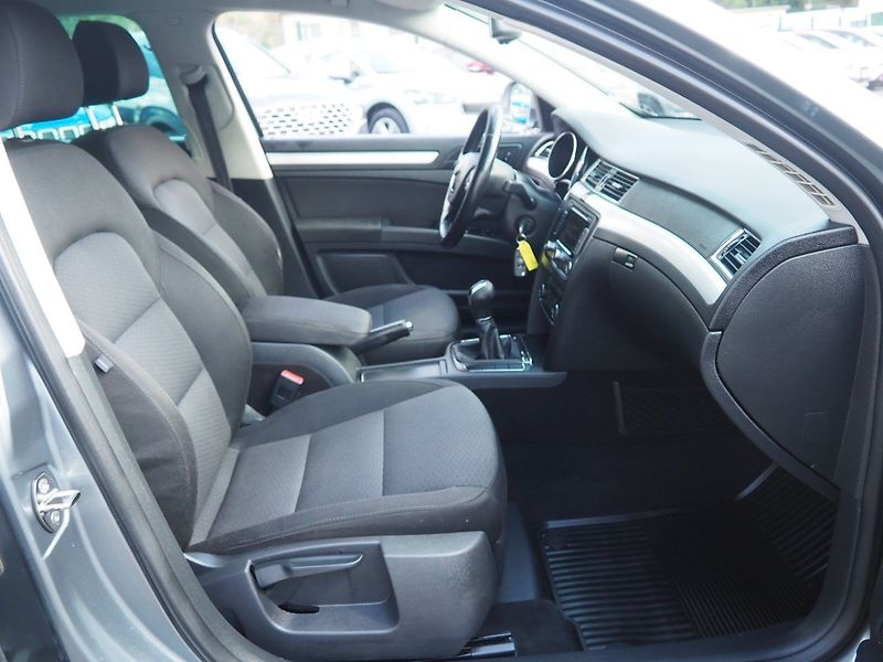 Škoda Superb (2011) 1.8 TSI, 118 kW - fotka 18 z 35
