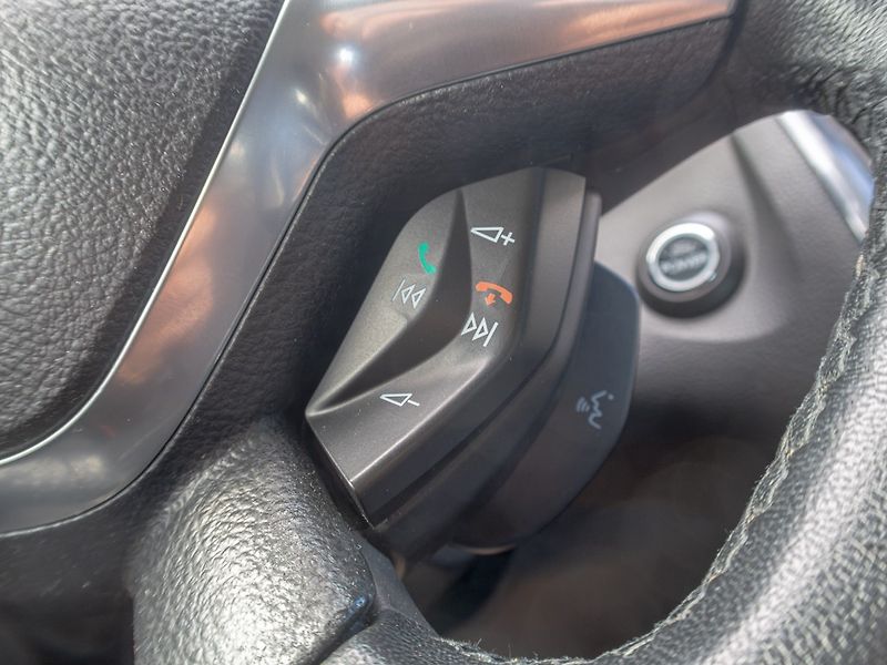Ford Focus (2012) 1.6i 16V 110KW – VÝBAVA! - fotka 16 z 46